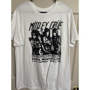 Motley Crew Large Santa Monica Civic Center Band Tee New Size Large